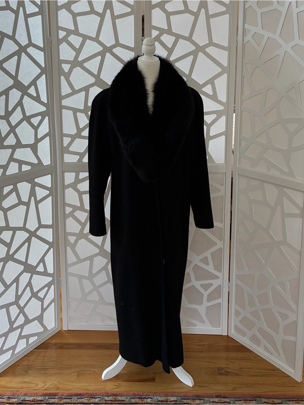 Classic Black Long Coat with Fur Collar